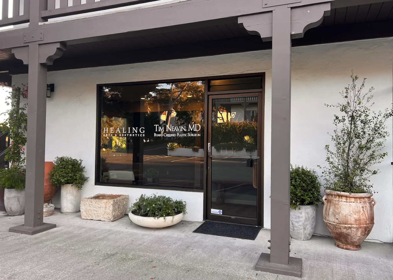 Dr. Neavin's Santa Barbara Plastic Surgery Office